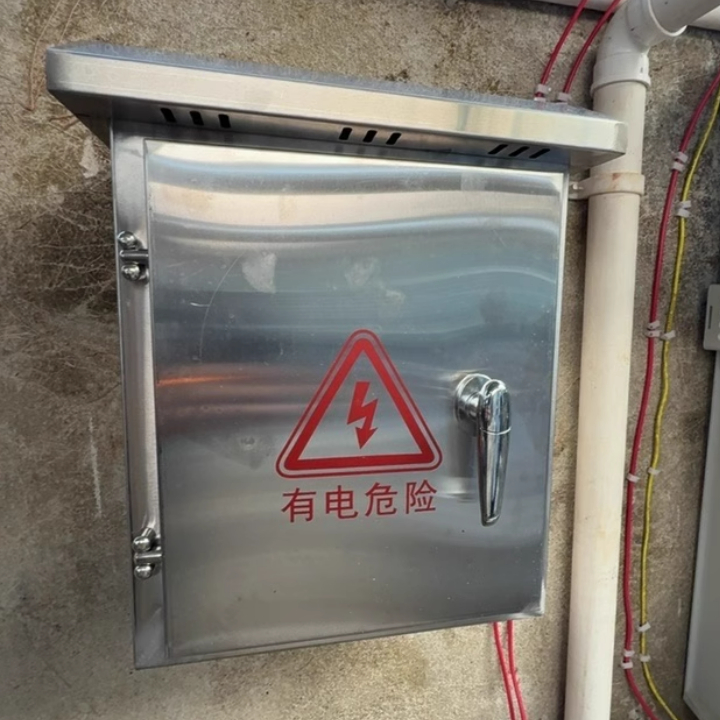 كيفية اختيار المعدات الإلكترونية المناسبة لاحتياجاتك الصناعية