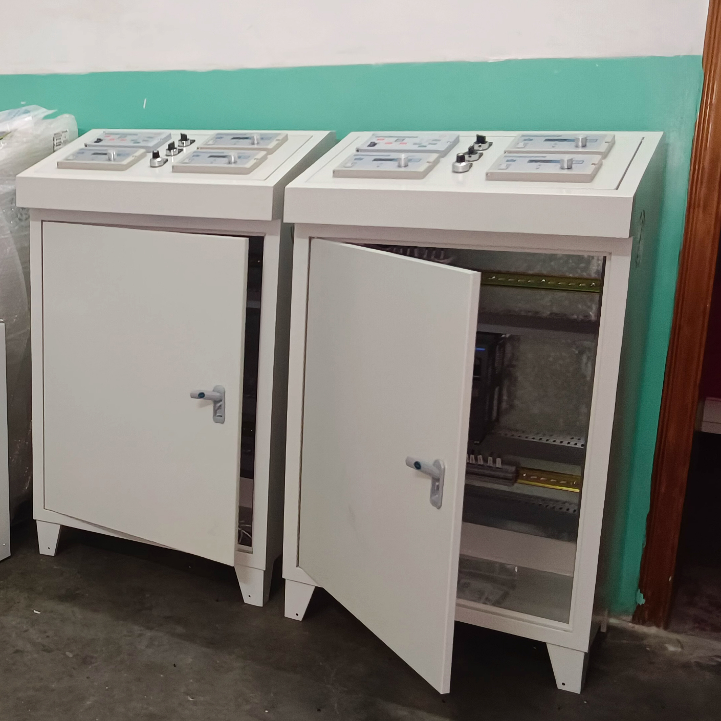 The Ultimate Guide to Choosing the Right PLC Control Cabinet Enclosure for Industrial Automation (باللغة الإنجليزية)